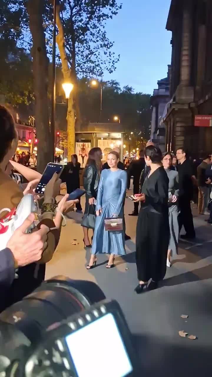 瓜迪奥拉女儿颜值暴击！顶级超模身材惊艳全场，岳父大人啊！